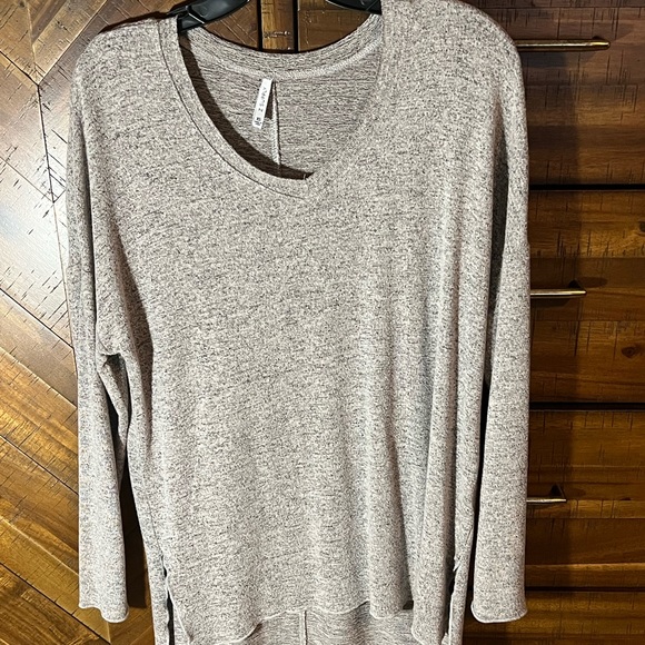 Z Supply Knit Shirt - Picture 1 of 3